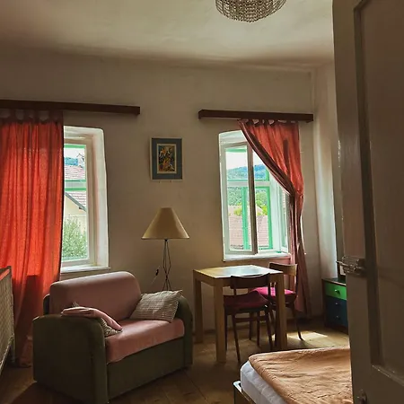 Hiša Velikanka_giantess *